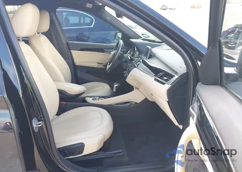 2016 BMW X1 xDrive28I z USA, uszkodzony, nr VIN WBXHT3C37GP881835